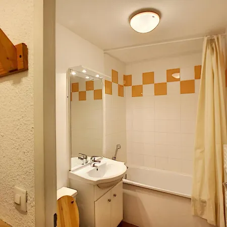Joli 2 Pers, Wifi, Animaux Admis, Parking - Fr-1-178-180 דירה סן-מרטין-דה-בלוויל